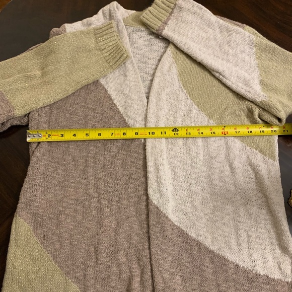 Chico’s Tunic Cardigan. Beautiful Pattern & Colors. Never Worn. Chico’s Sz 2 - Picture 8 of 10